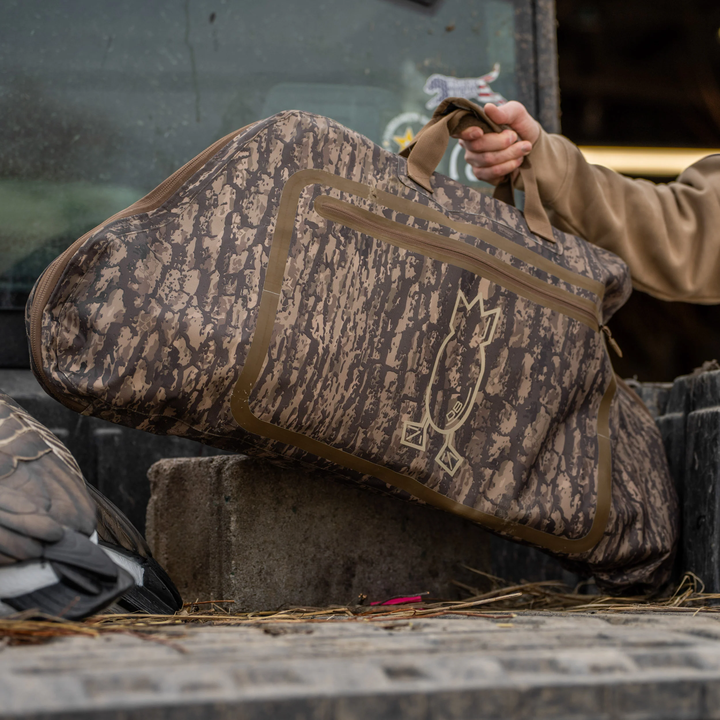DB Wader Bag - Image 17