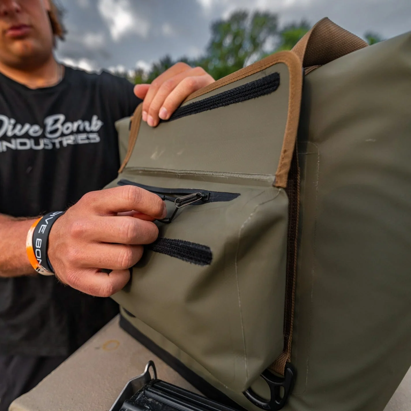 Dry Line Zippered Pouch - Image 11