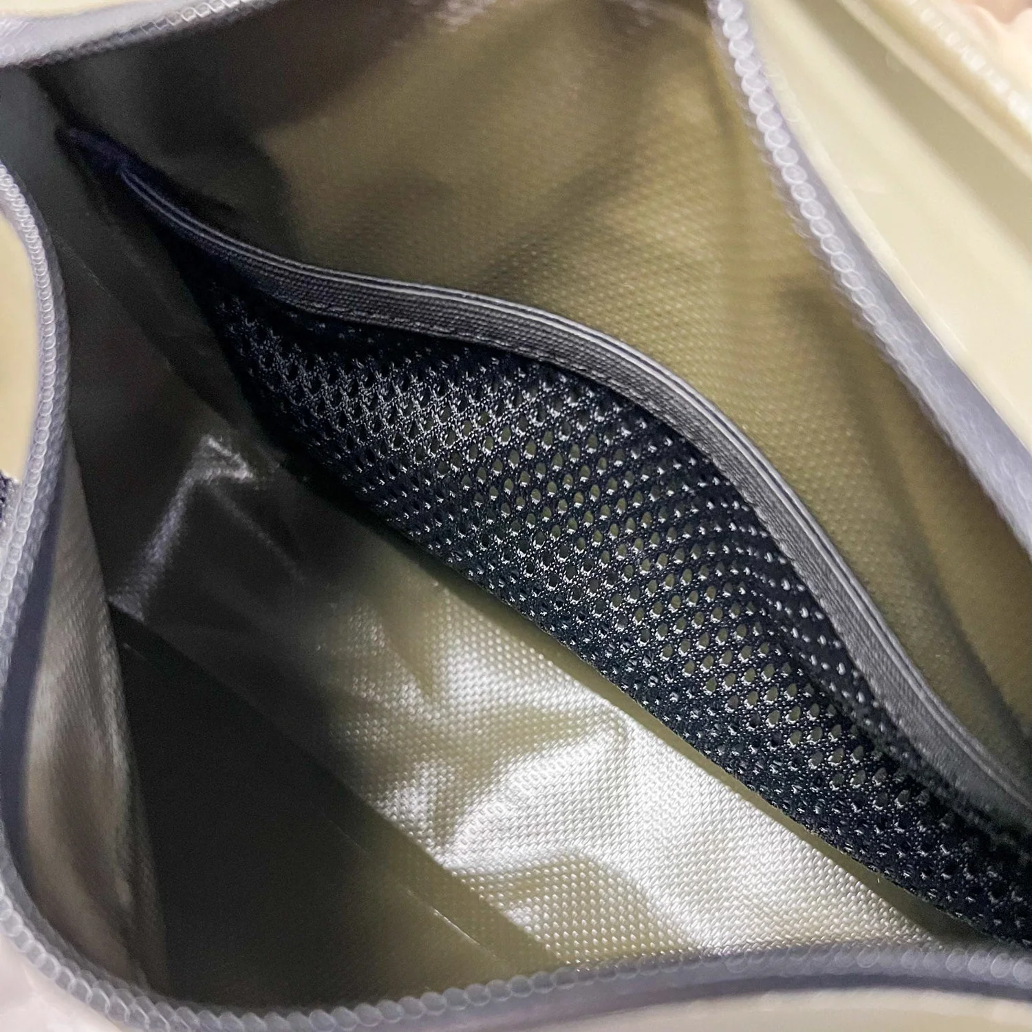 Dry Line Zippered Pouch - Image 12